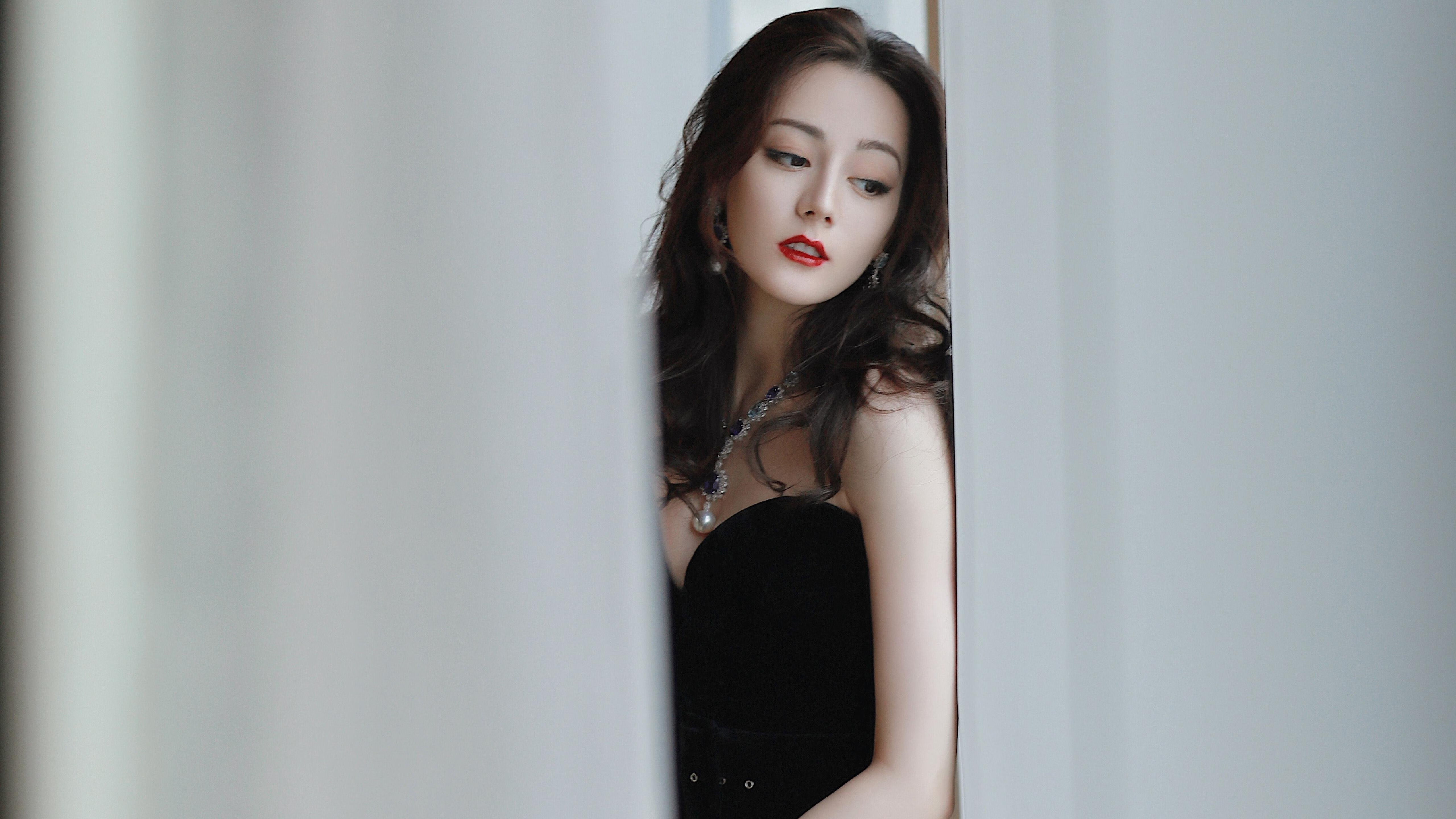 AYX GAME-凯莉·麦基翁刷新个人200米仰泳最佳成绩，凯莉麦基翁身高