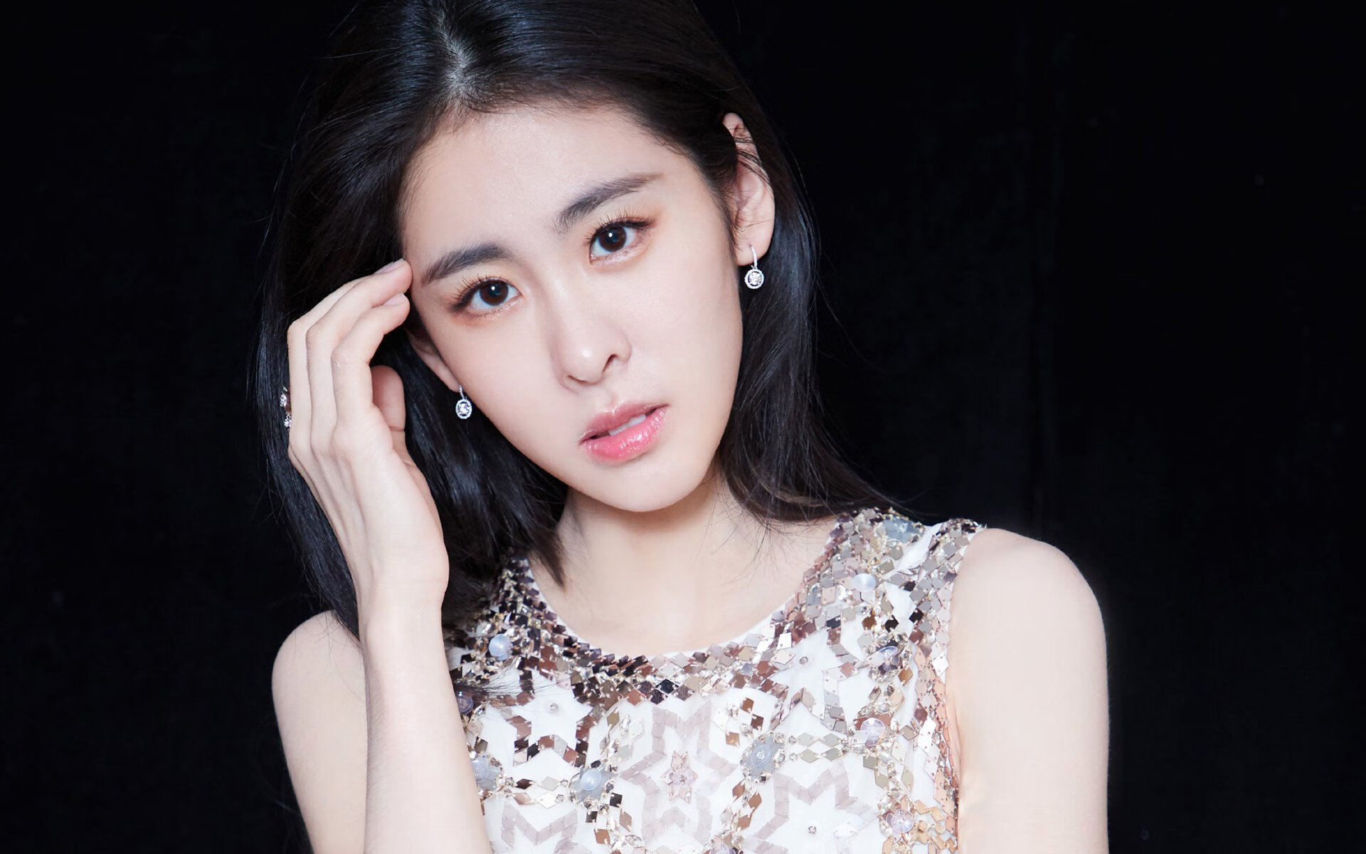 爱游戏官网-篮球纪录片资源丰富记录中国篮球奋斗新历程，中国篮球纪录片有哪些